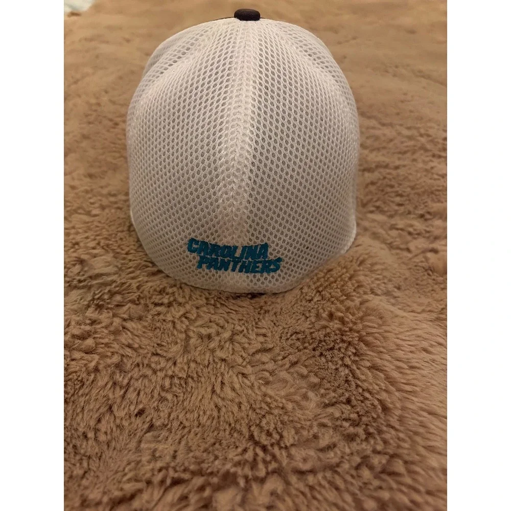 New Era 39THIRTY Carolina Panthers Hat Black White Mesh Stretch Fit Medium-Large